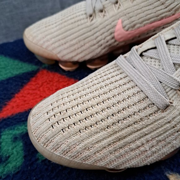 Nike Air Vapormax Flyknit 3 Light Cream CT1274-200 Women’s Size 7 Year 2020 - Picture 12 of 13
